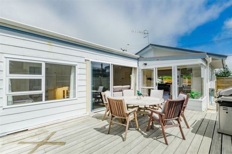 Photo of property in 18 Wharemauku Road, Raumati Beach, Paraparaumu, 5032