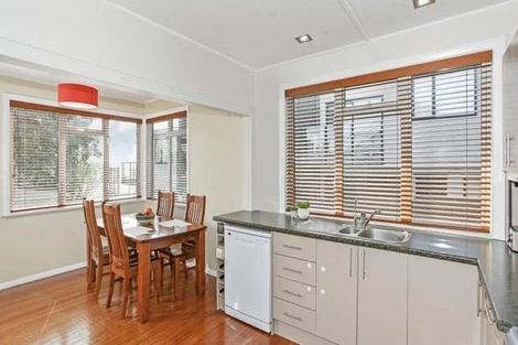 Photo of property in 17 Court Crescent, Panmure, Auckland, 1072