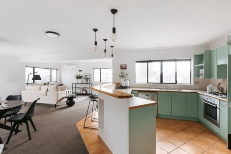 Photo of property in 6b Queen Road, Bellevue, Tauranga, 3110