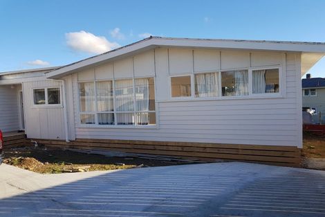 Photo of property in 5-7 Hazard Grove, Cannons Creek, Porirua, 5024