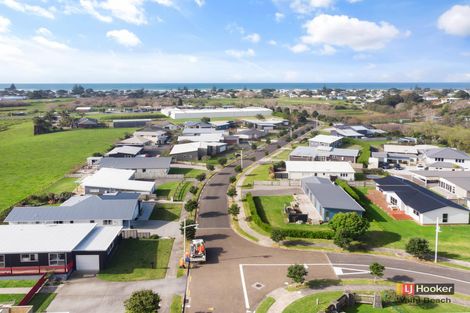 Photo of property in 27 Ocean Breeze Drive, Waihi Beach, 3611