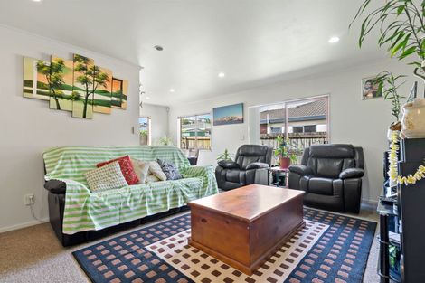 Photo of property in 5 Ettrick Lane, Papakura, 2110