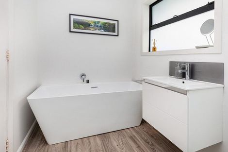 Photo of property in 402 Ilam Road, Bryndwr, Christchurch, 8053