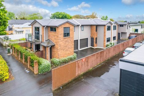 Photo of property in 2/30 Willoughby Street, Whitiora, Hamilton, 3200