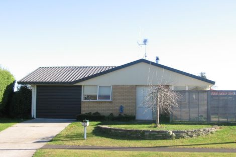 Photo of property in 5 Clematis Avenue, Pukete, Hamilton, 3200