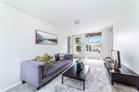 Photo of property in 30 Silverstone Place, Henderson, Auckland, 0612