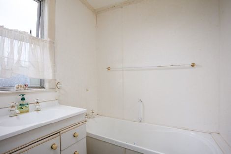 Photo of property in 1 Aerodrome Road, Elgin, Gisborne, 4010