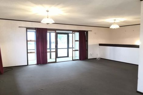 Photo of property in 61b Highland Park Drive, Highland Park, Auckland, 2010