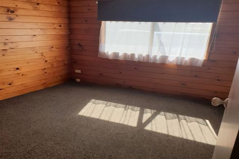 Photo of property in 28 Riverside Drive, Waiuku, 2123