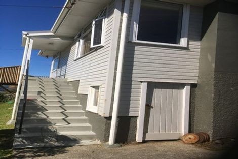 Photo of property in 39 Hiwi Crescent, Titahi Bay, Porirua, 5022