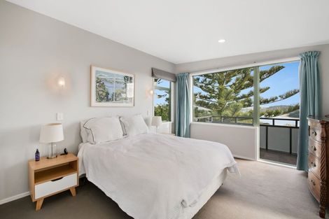 Photo of property in 2/9 Pemberton Avenue, Bayview, Auckland, 0629