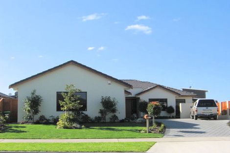 Photo of property in 5 Oriental Parade, Papamoa Beach, Papamoa, 3118