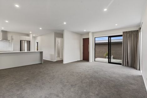 Photo of property in 41 Kingdale Road, Henderson, Auckland, 0610