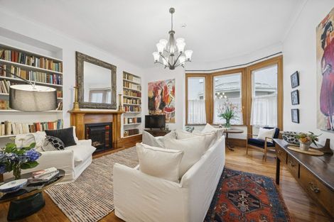 Photo of property in 17 Park Street, Thorndon, Wellington, 6011