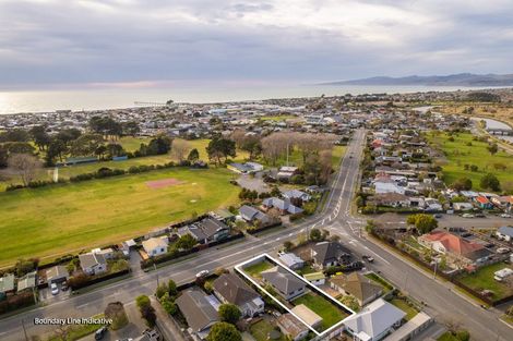 Photo of property in 330 Keyes Road, New Brighton, Christchurch, 8083
