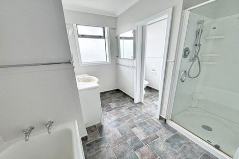 Photo of property in 12 Hart Street, Foxton Beach, Foxton, 4815