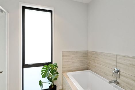 Photo of property in 98 Broadhaven Avenue, Parklands, Christchurch, 8083