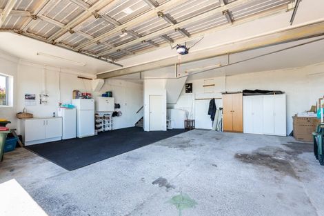 Photo of property in 19 Port View Crescent, Moturoa, New Plymouth, 4310