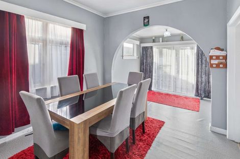 Photo of property in 698 Pioneer Highway, Takaro, Palmerston North, 4412