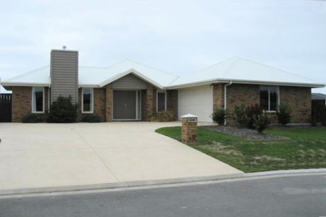 Photo of property in 6 Goldie Place, Rolleston, 7614