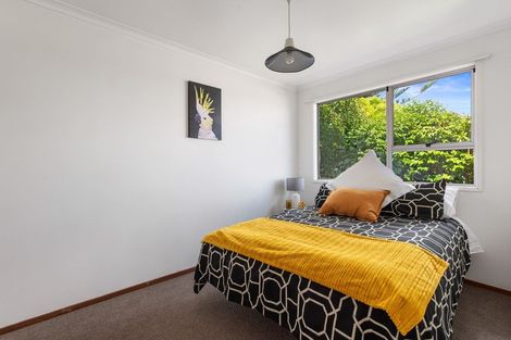 Photo of property in 4a Lavery Place, Sunnynook, Auckland, 0632