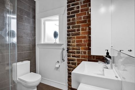 Photo of property in 20 Wallace Place, Westown, New Plymouth, 4310