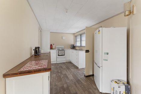 Photo of property in 76 Conway Road, Eltham, 4322