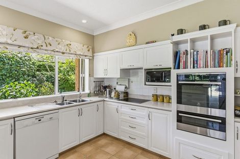 Photo of property in 9 Maple Lane, Waikanae, 5036