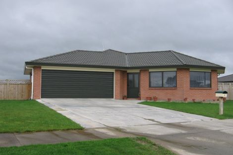 Photo of property in 5 Sunshine Place, Kelvin Grove, Palmerston North, 4414