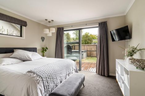 Photo of property in 16 Sunningdale Drive, Stoke, Nelson, 7011