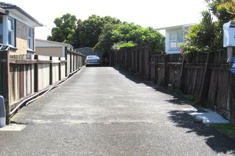 Photo of property in 84 Crawford Avenue, Mangere Bridge, Auckland, 2022