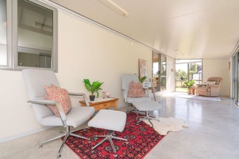 Photo of property in 3 Avenue North Road, Levin, 5510