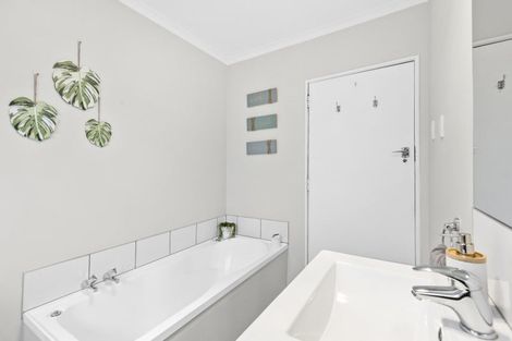 Photo of property in 24a Lethbridge Street, Feilding, 4702