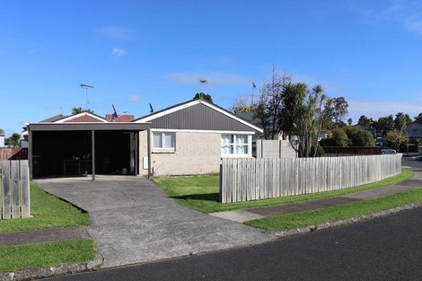 Photo of property in 1/8 Waikaremoana Place, Pakuranga Heights, Auckland, 2010