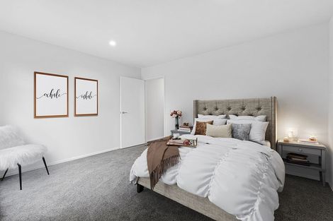 Photo of property in 8 Tuputupu Drive, Kumeu, 0810