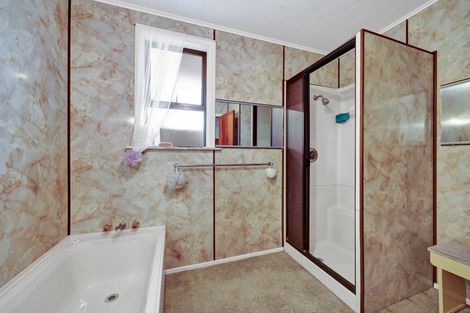 Photo of property in 27 Pacey Avenue, Hawera, 4610