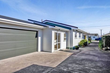 Photo of property in 96 Argyle Street, Hawera, 4610