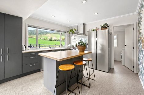 Photo of property in 1385 South Road, Kaitake, New Plymouth, 4374