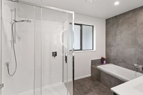 Photo of property in 28 Oriwa Lane, Levin, 5571
