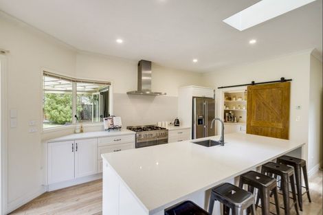 Photo of property in 82 Kent Terrace, Taradale, Napier, 4112