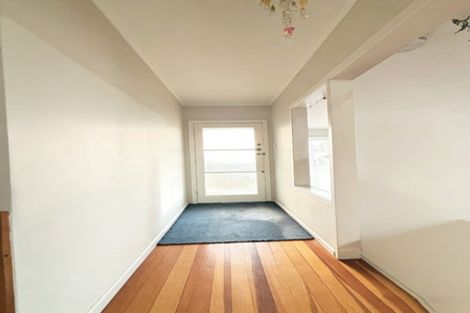 Photo of property in 26 Rotoiti Avenue, Pakuranga Heights, Auckland, 2010