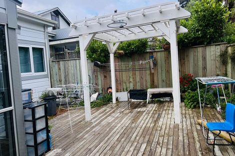 Photo of property in 25a Kenwyn Terrace, Newtown, Wellington, 6021