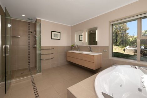 Photo of property in 16 Gunbar Drive, Welcome Bay, Tauranga, 3175