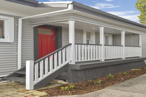 Photo of property in 4078a Great North Road, Glen Eden, Auckland, 0602