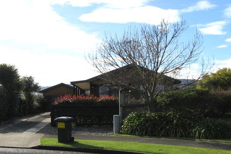 Photo of property in 10 Dellys Grove, Levin, 5510