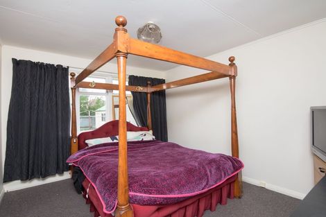 Photo of property in 17 Bristol Crescent, Roslyn, Palmerston North, 4414