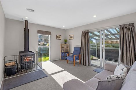 Photo of property in 1 Tracy Place, Redwood, Christchurch, 8051