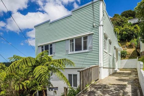 Photo of property in 30 Espin Crescent, Karori, Wellington, 6012