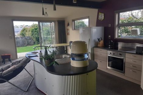 Photo of property in 10 Chamberlain Road, Karori, Wellington, 6012