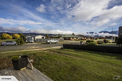 Photo of property in 47 Lawson Burrows Crescent, Te Anau, 9600
